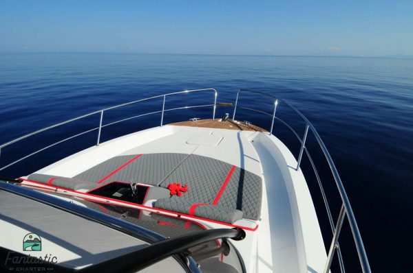 Barcos con solarium en ibiza