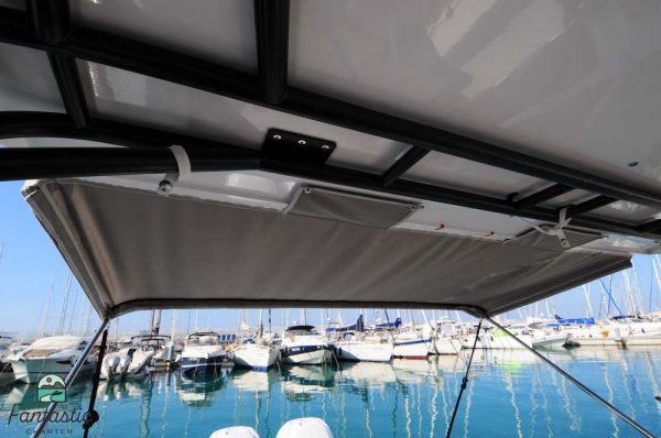 Lanchas con toldo en ibiza